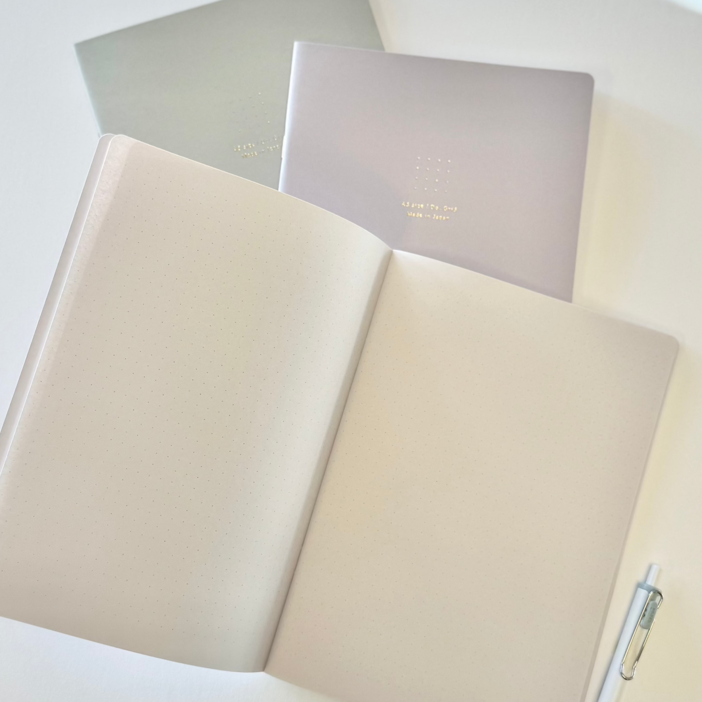 MIDORI | SOFT COLOR NOTEBOOK - A5 - DOT GRID