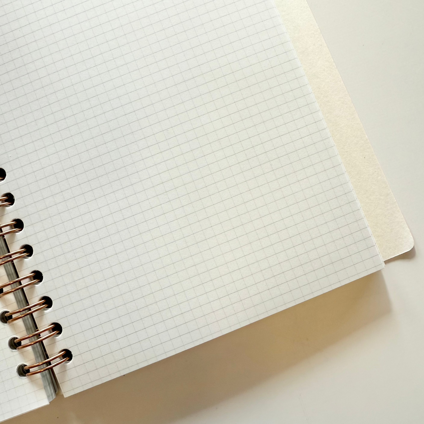 Septocouleur A6 notebook, 100 sheets, 3mm square