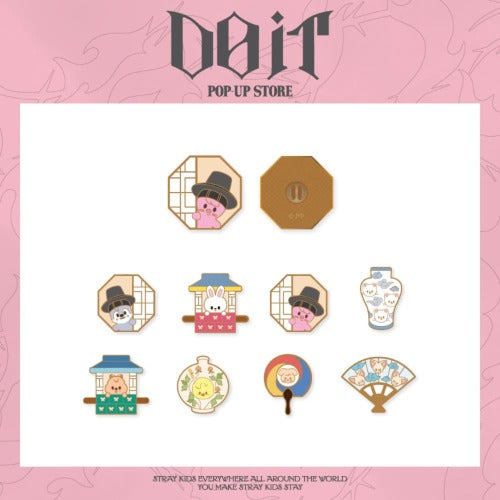 Picture is of the Stray Kids
MD [DO IT] (SKZOO BADGE)